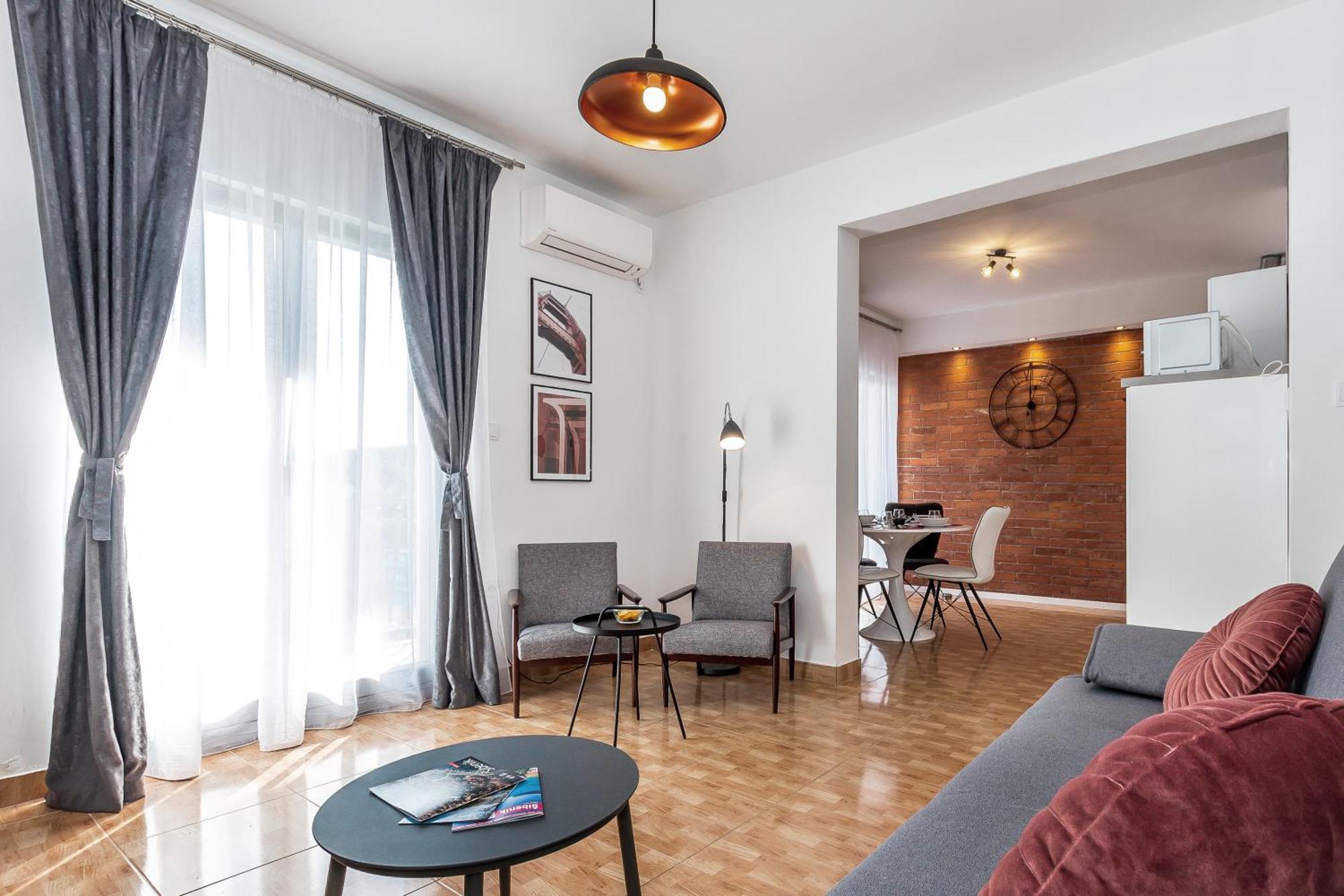 Apartments Tanya Šibenik Exteriör bild